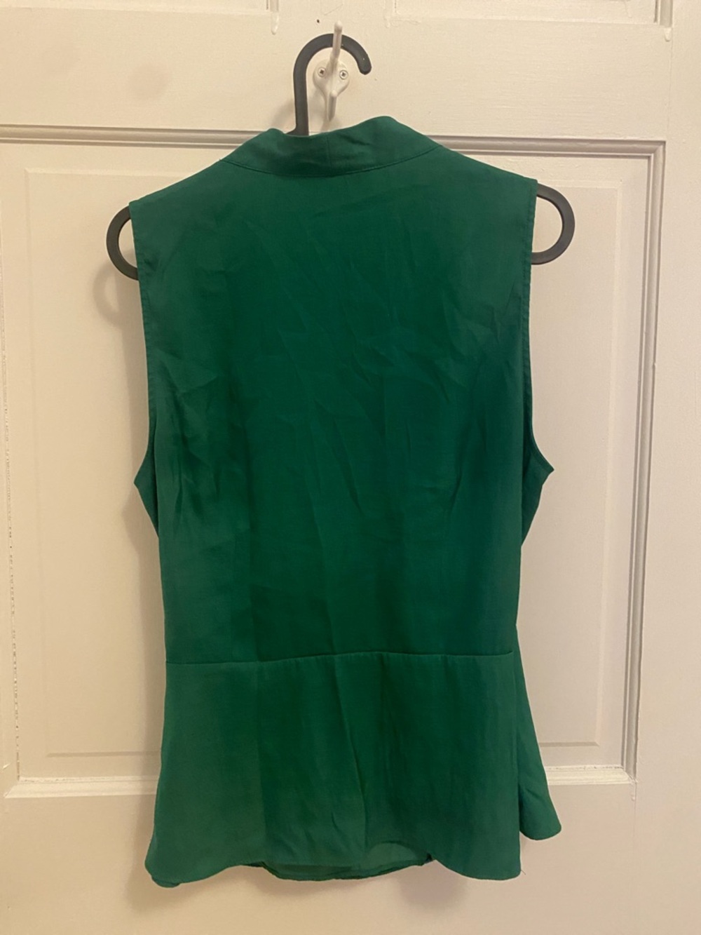Banana Republic Women’s Emerald Green Sleeveless Wrap Top Size M - Picture 5 of 5